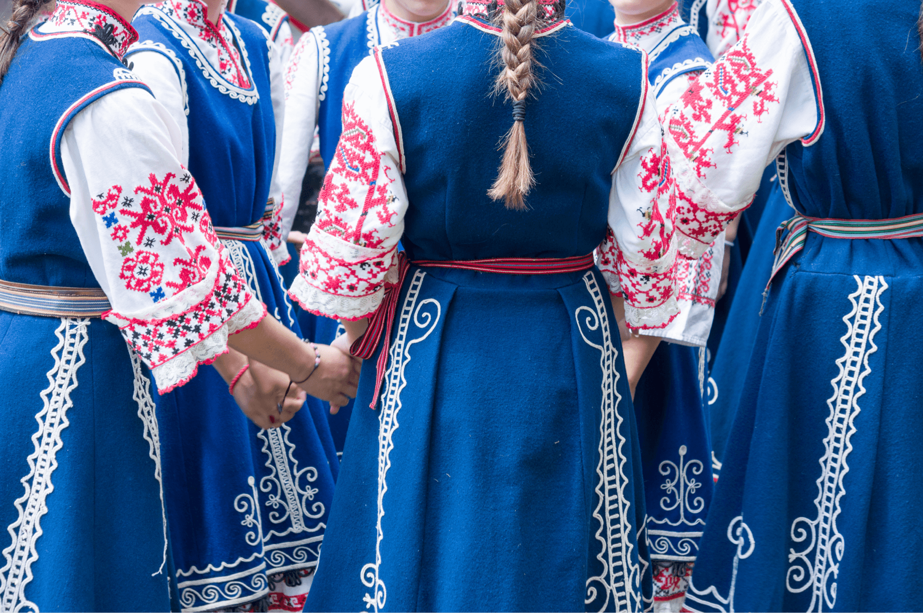 traditional bulgarian dresses